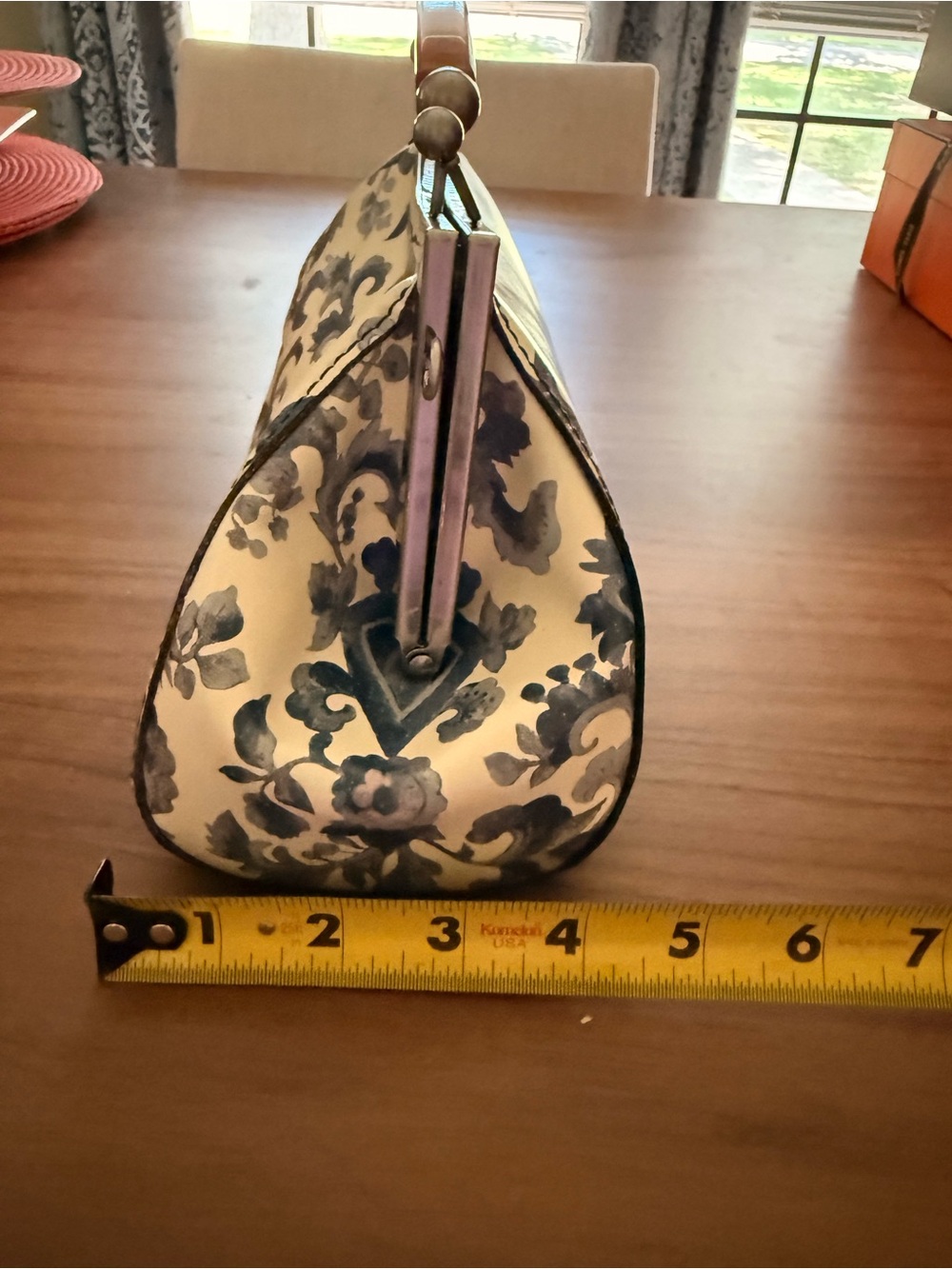 Patricia Nash Cream Floral Frame Clutch with Handle - Picture 5 of 9